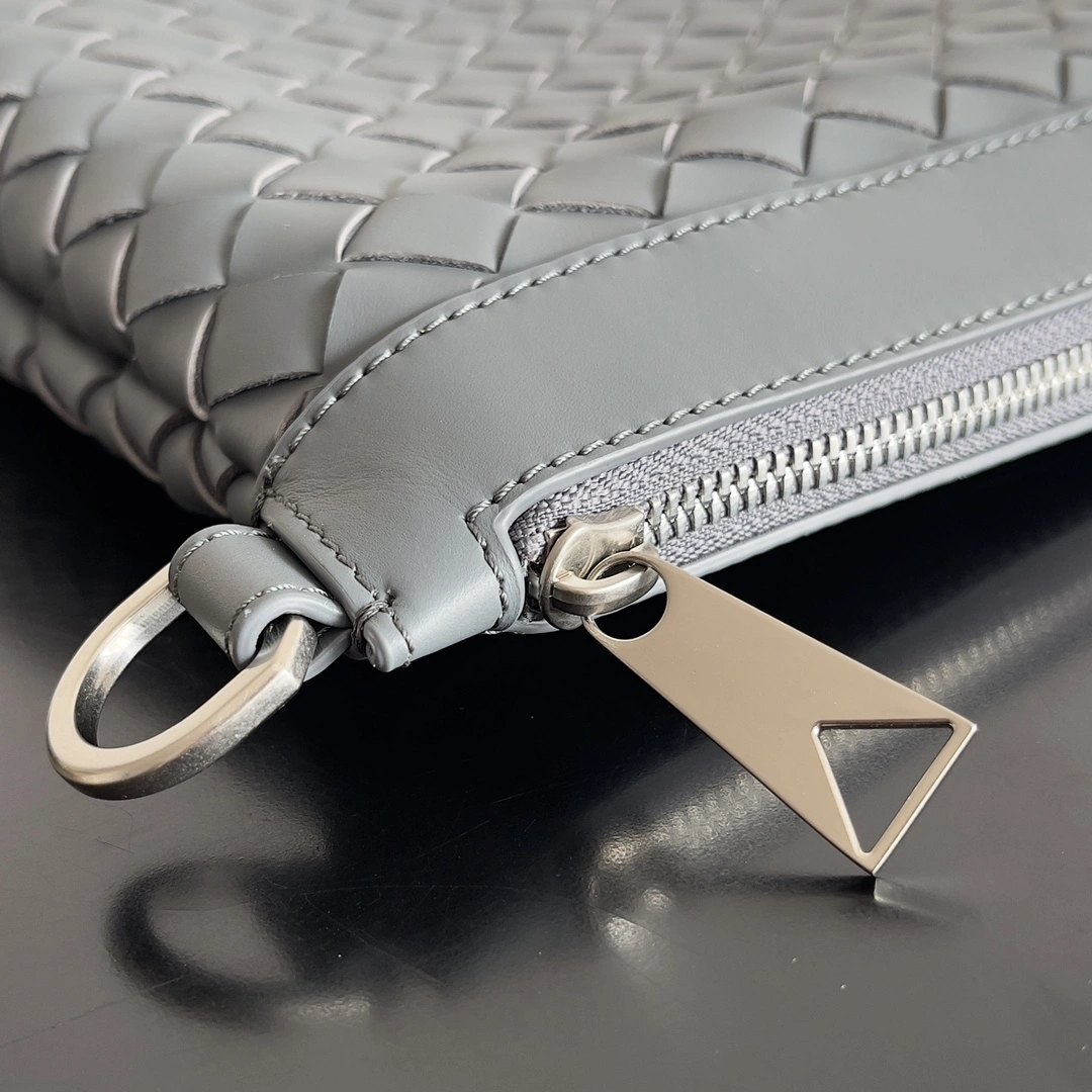 Snug Bottega Veneta Clutch Bags 67759