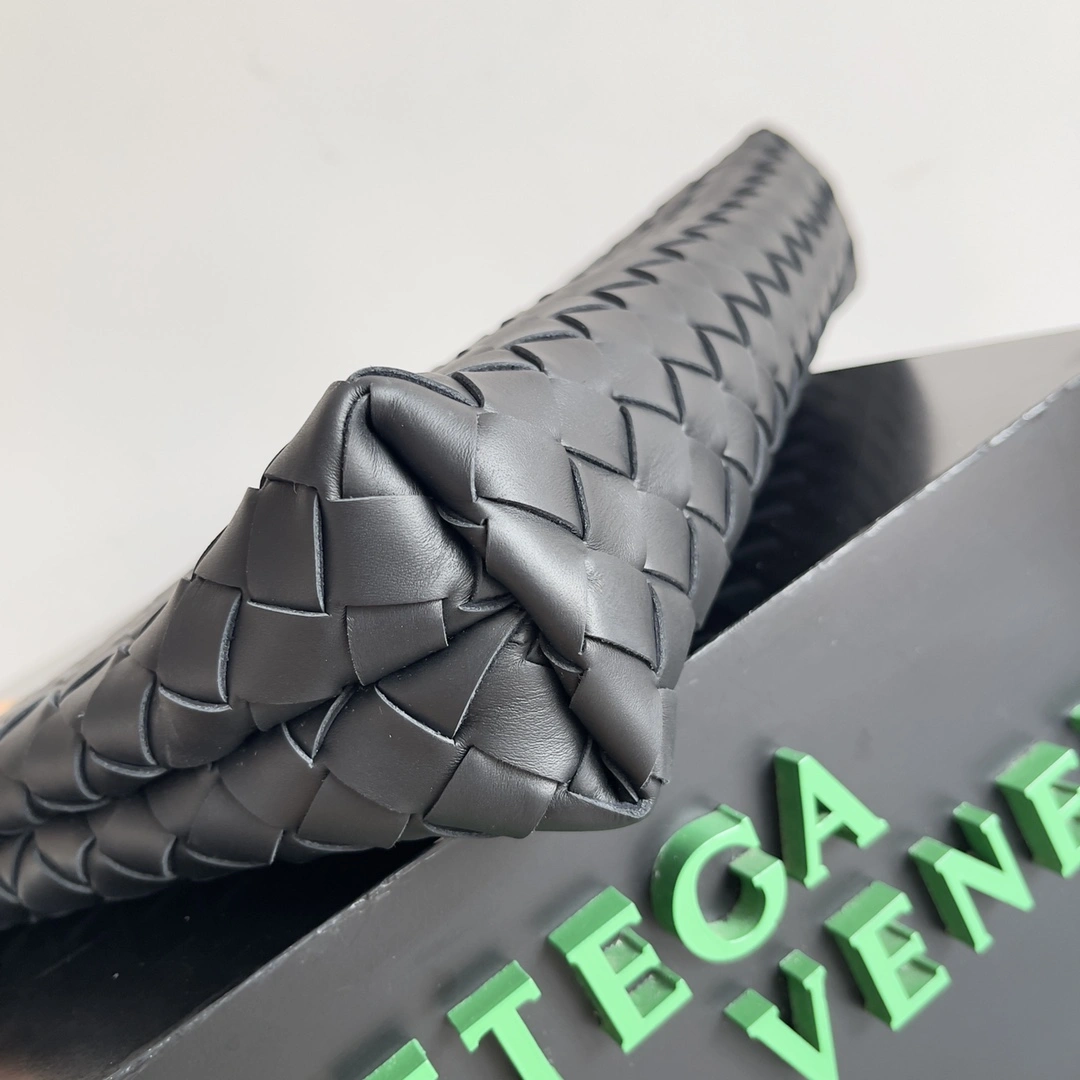Bottega Veneta Clutch Bags EyeCatching 67764
