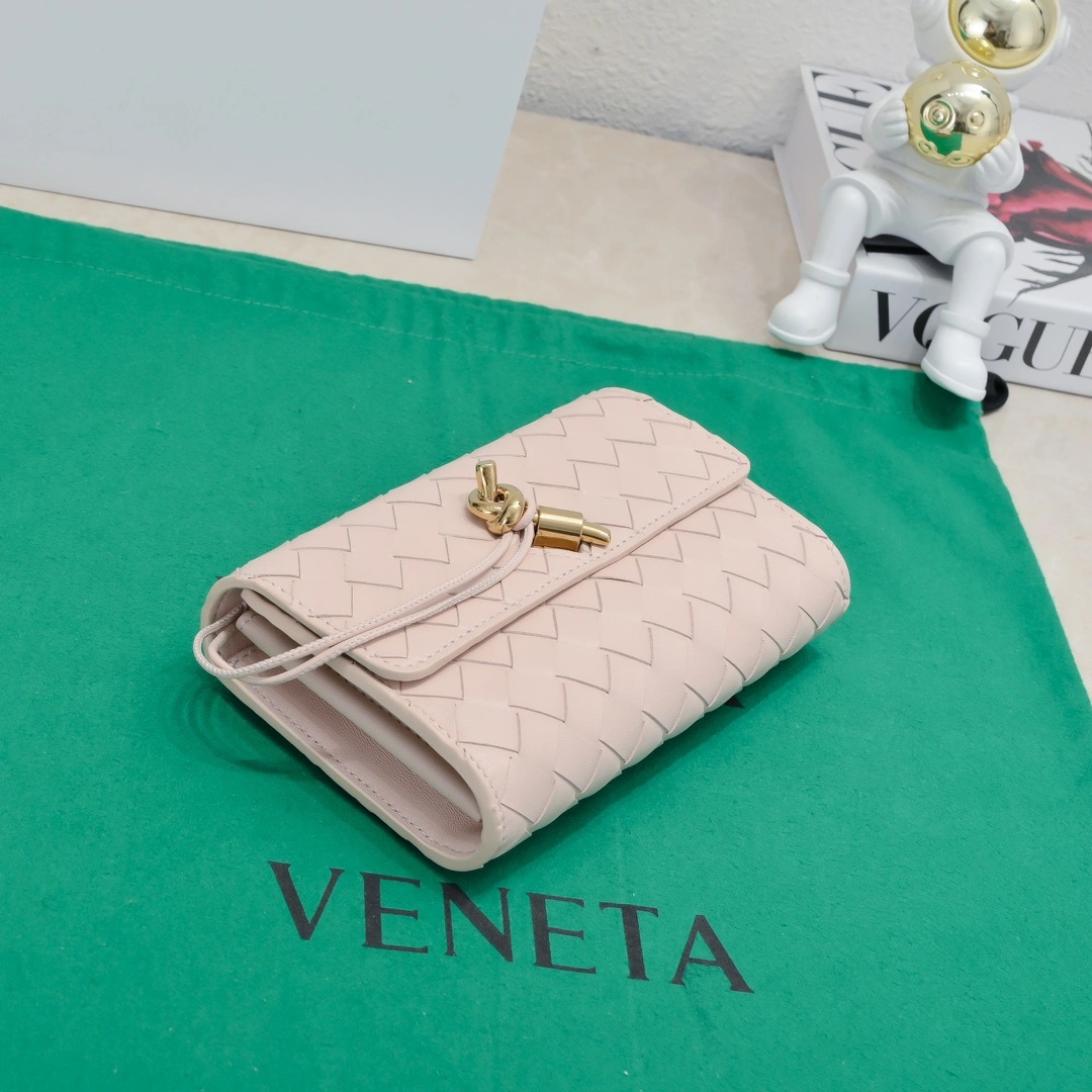Bottega Veneta Clutch Bags Versatile 67746