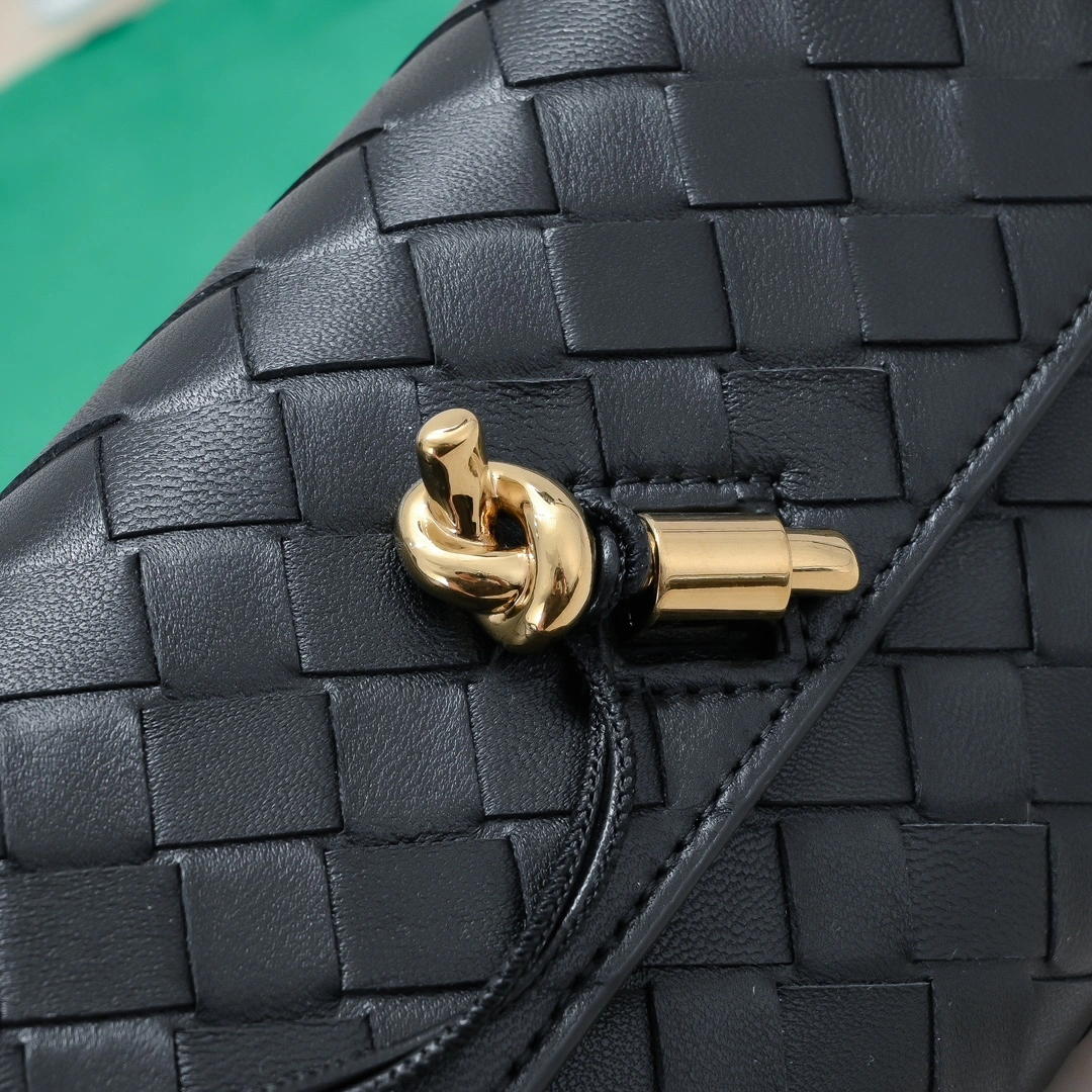 AllSeason Bottega Veneta Clutch Bags 67751