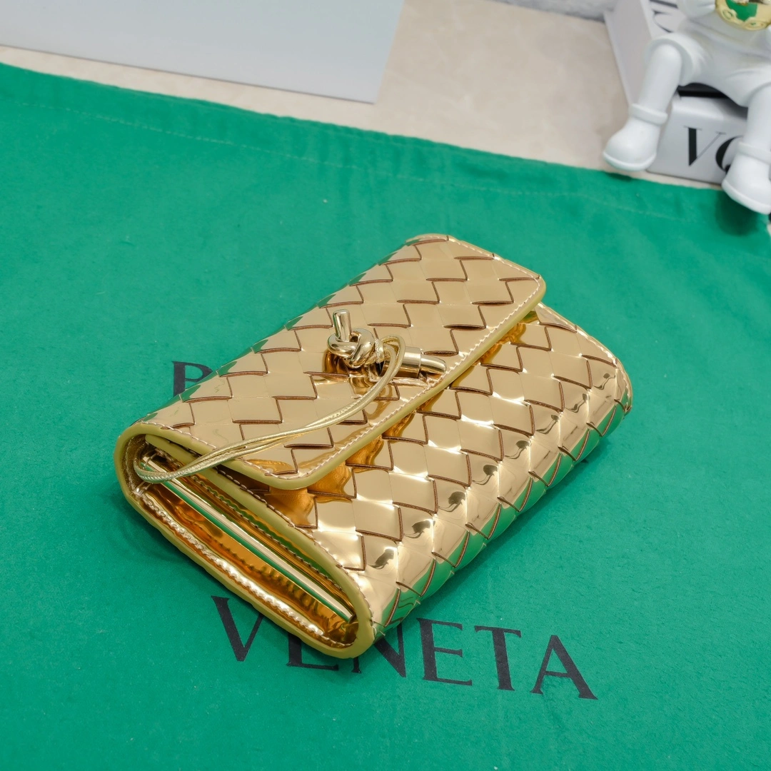 QuickDry Bottega Veneta Clutch Bags 67817