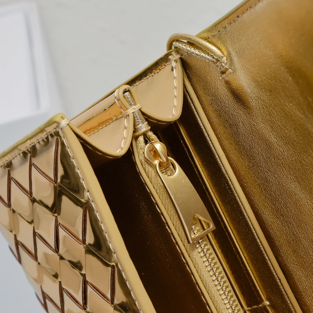 QuickDry Bottega Veneta Clutch Bags 67817