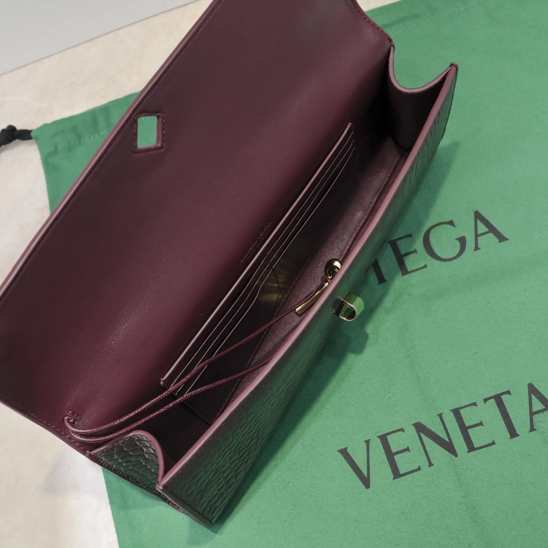 Breathable Bottega Veneta Clutch Bags 67742