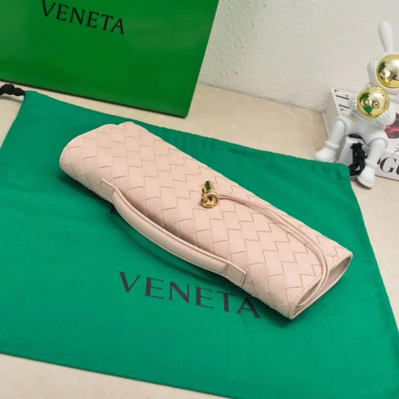 Vibrant Bottega Veneta Clutch Bags 51970