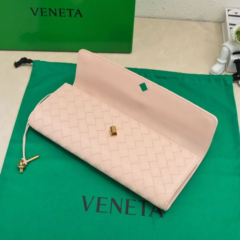 Vibrant Bottega Veneta Clutch Bags 51970
