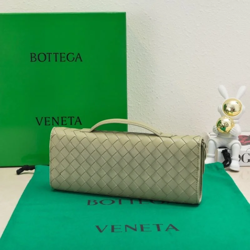 Bottega Veneta Clutch Bags Breathable 51931
