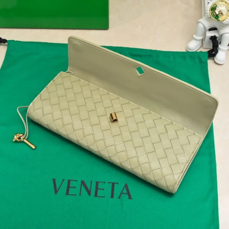 Bottega Veneta Clutch Bags Breathable 51931