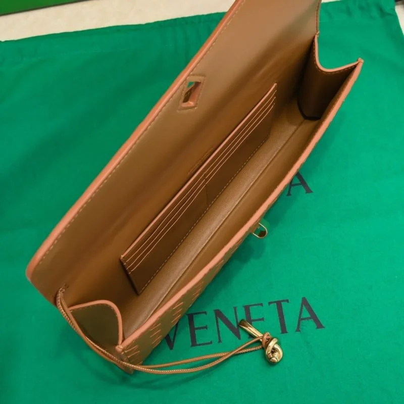 Neat Bottega Veneta Clutch Bags 51933
