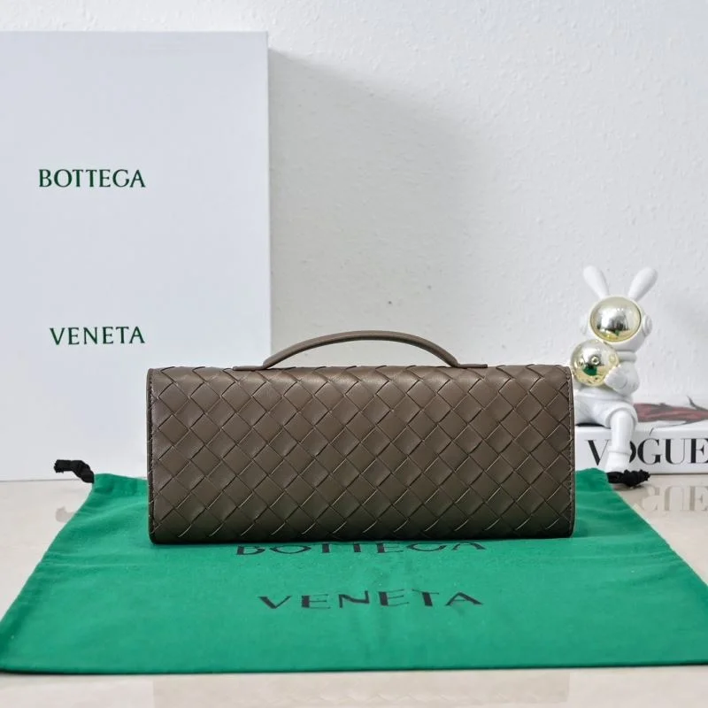 Breathable Bottega Veneta Clutch Bags 51927