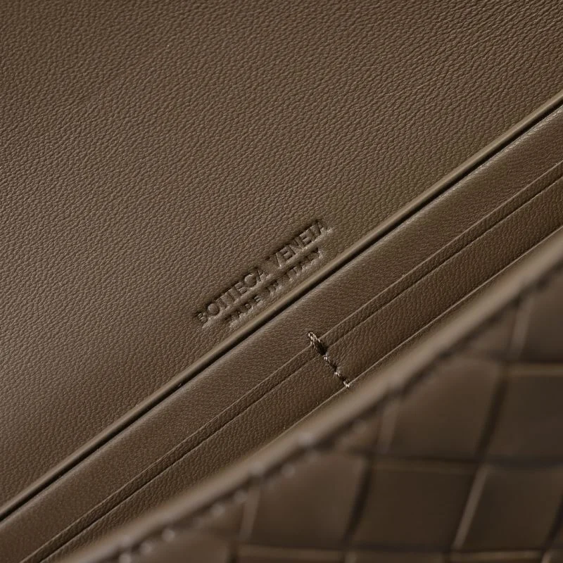 Breathable Bottega Veneta Clutch Bags 51927