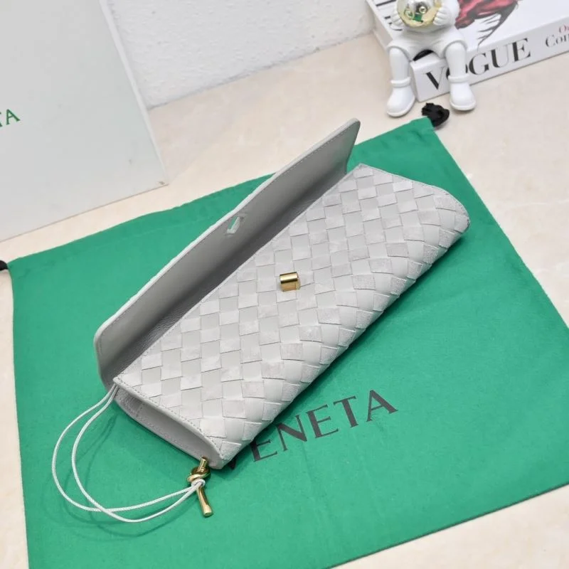 Bottega Veneta Clutch Bags GoAnywhere 51921