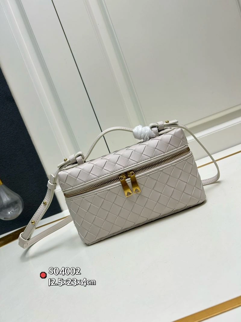 Bottega Veneta Cosmetic Bags Snug 84750