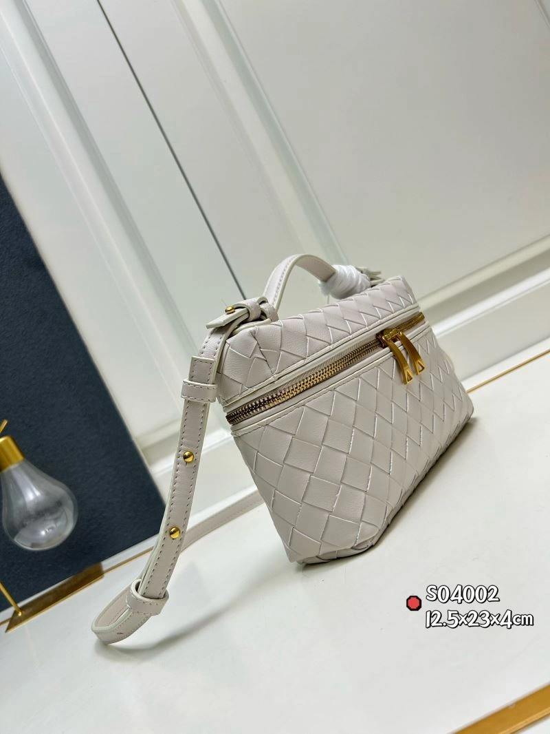 Bottega Veneta Cosmetic Bags Snug 84750