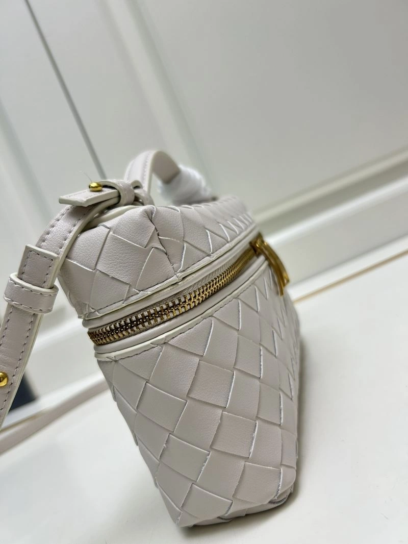 Bottega Veneta Cosmetic Bags Snug 84750