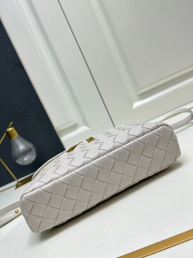 Bottega Veneta Cosmetic Bags Snug 84750