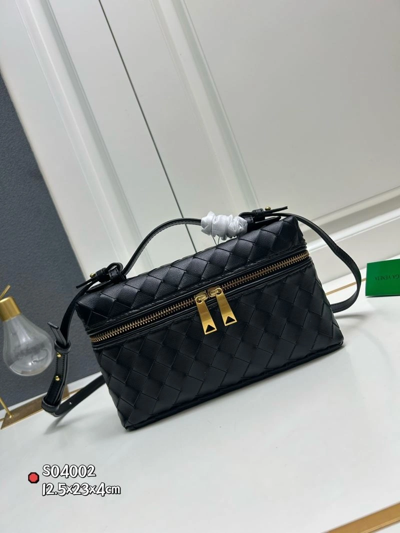 Bottega Veneta Cosmetic Bags Sleek 84746