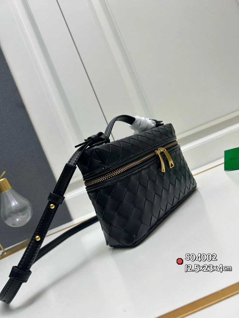 Bottega Veneta Cosmetic Bags Sleek 84746