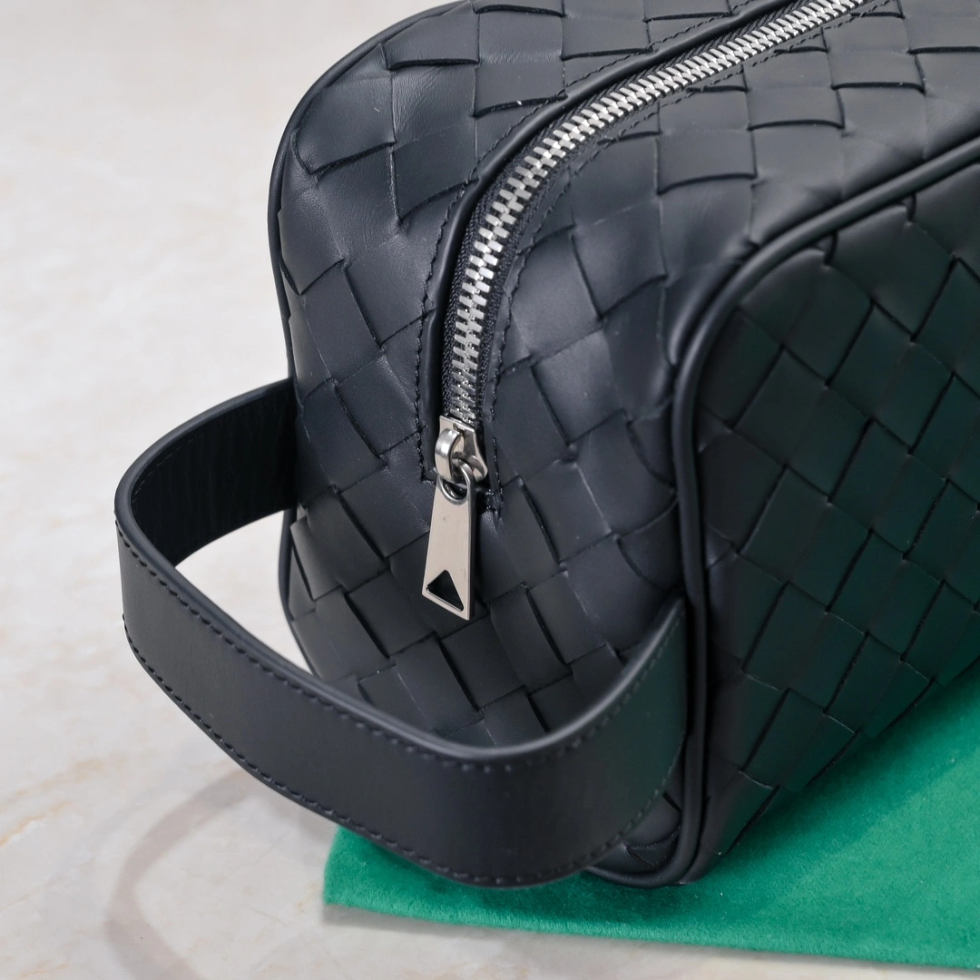 Bottega Veneta Cosmetic Bags Upgraded 67743
