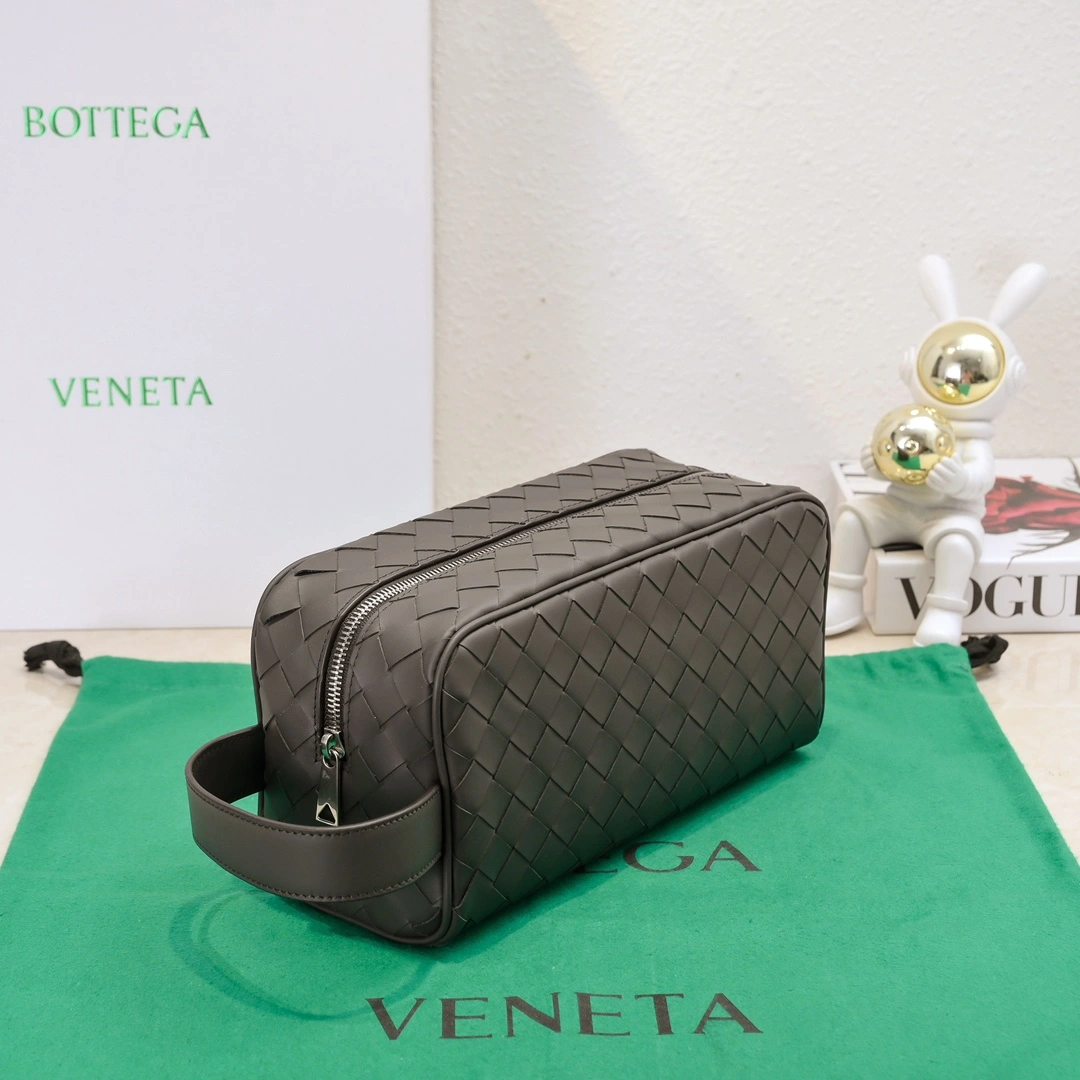 Bottega Veneta Cosmetic Bags Durable 67744