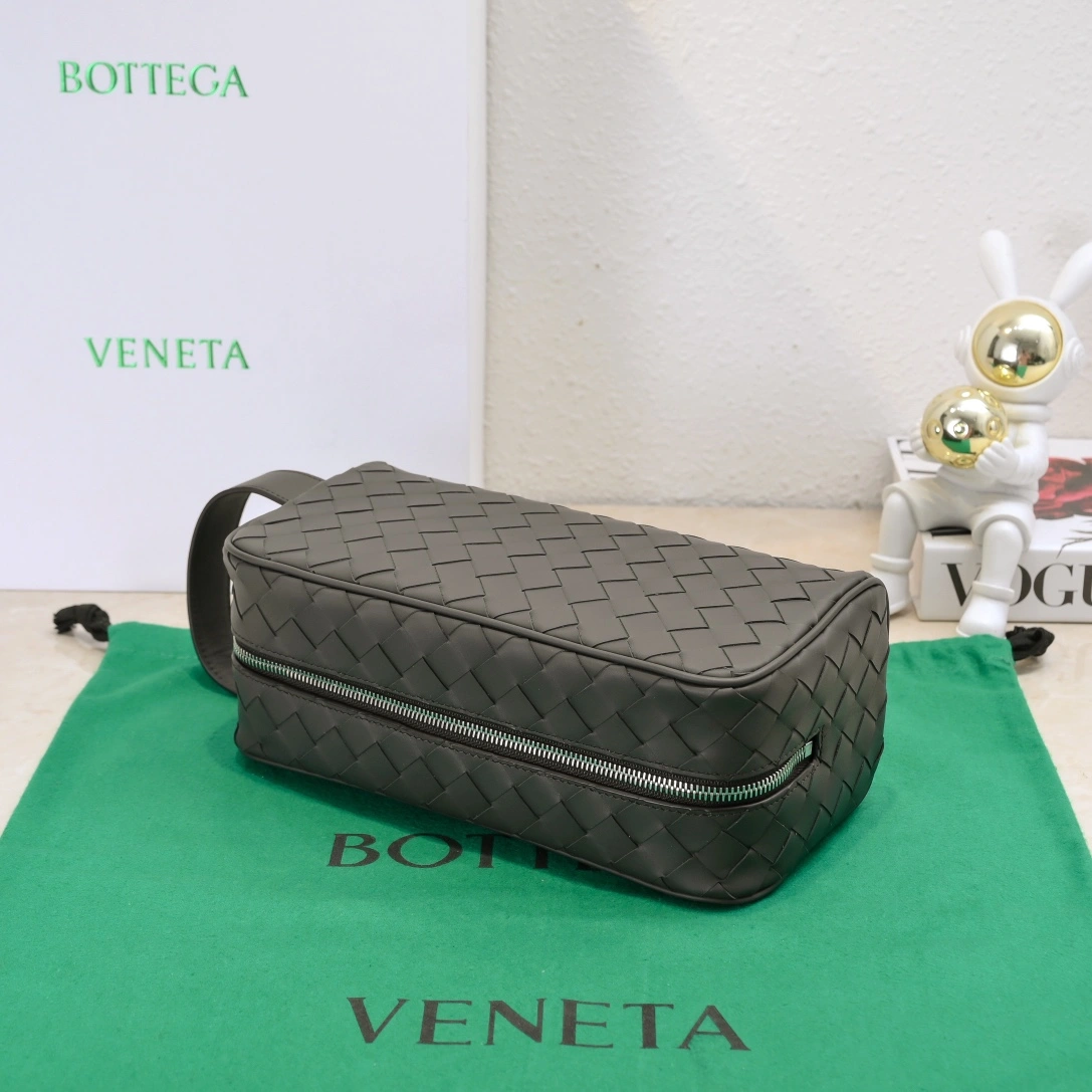 Bottega Veneta Cosmetic Bags Durable 67744