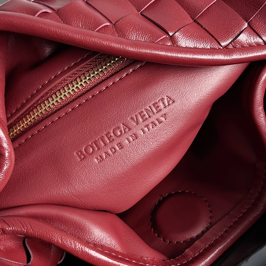 Bottega Veneta Cosmetic Bags Reliable 67735