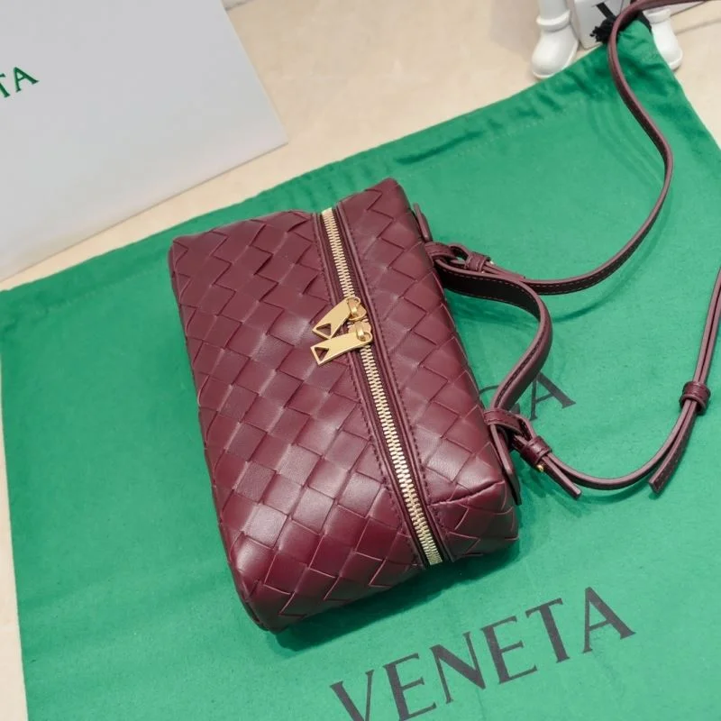 Bottega Veneta Cosmetic Bags Practical 51929
