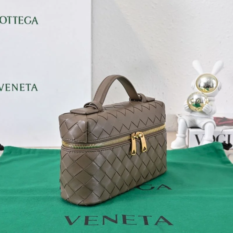 Effortless Bottega Veneta Cosmetic Bags 51915