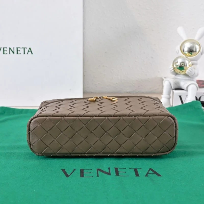 Effortless Bottega Veneta Cosmetic Bags 51915