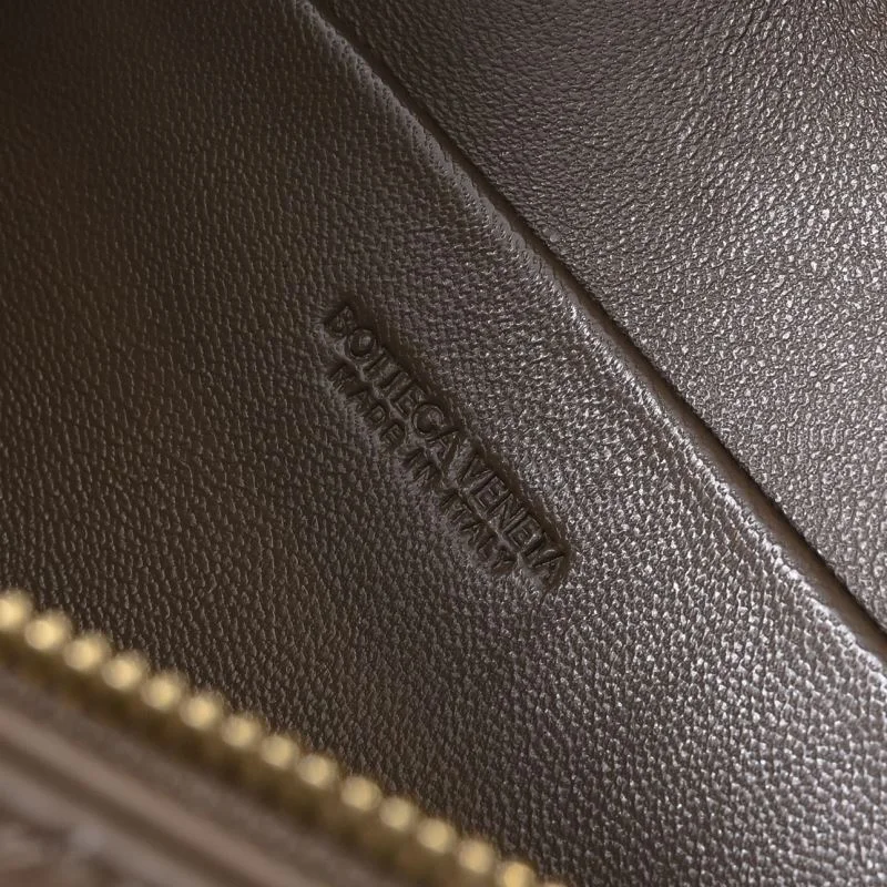 Effortless Bottega Veneta Cosmetic Bags 51915