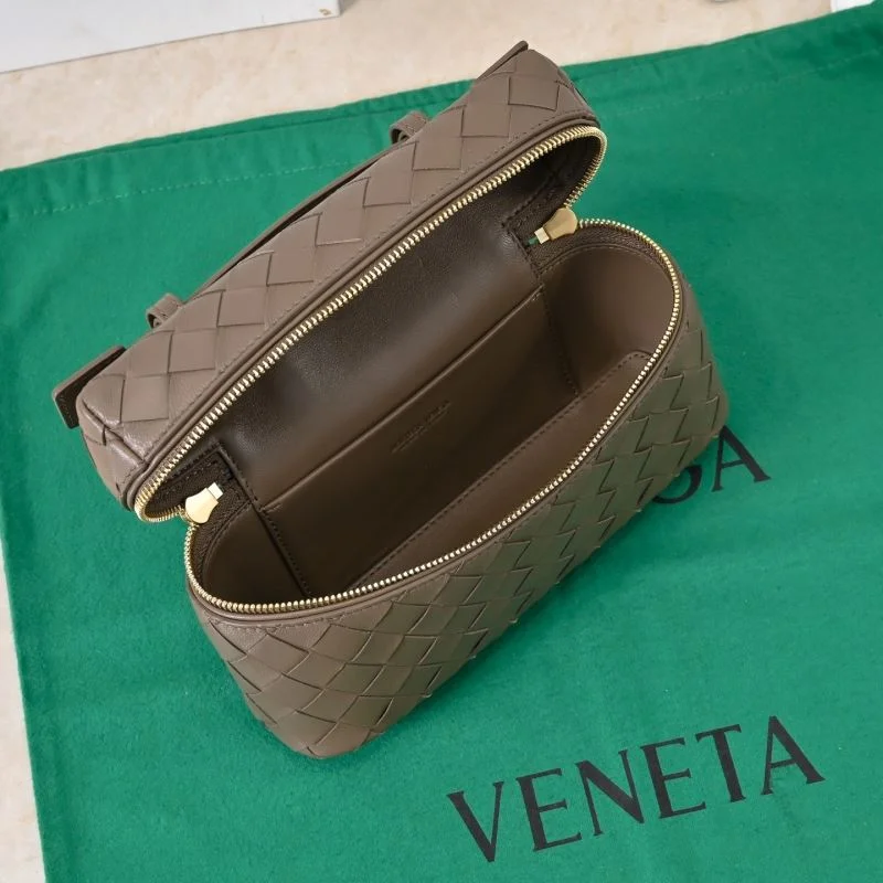Effortless Bottega Veneta Cosmetic Bags 51915