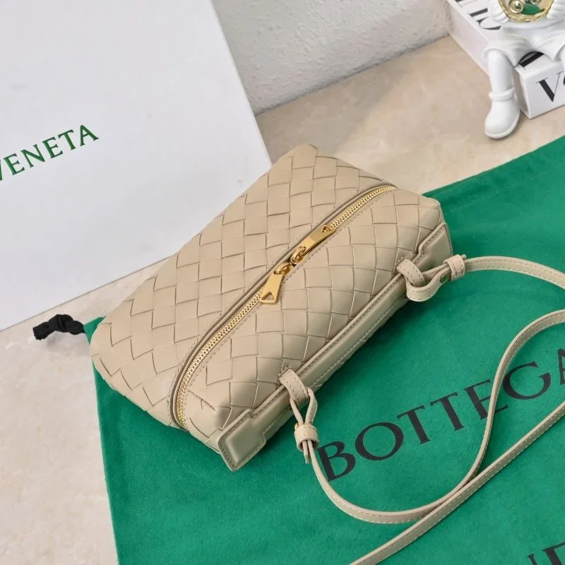 Bottega Veneta Cosmetic Bags Reliable 51907