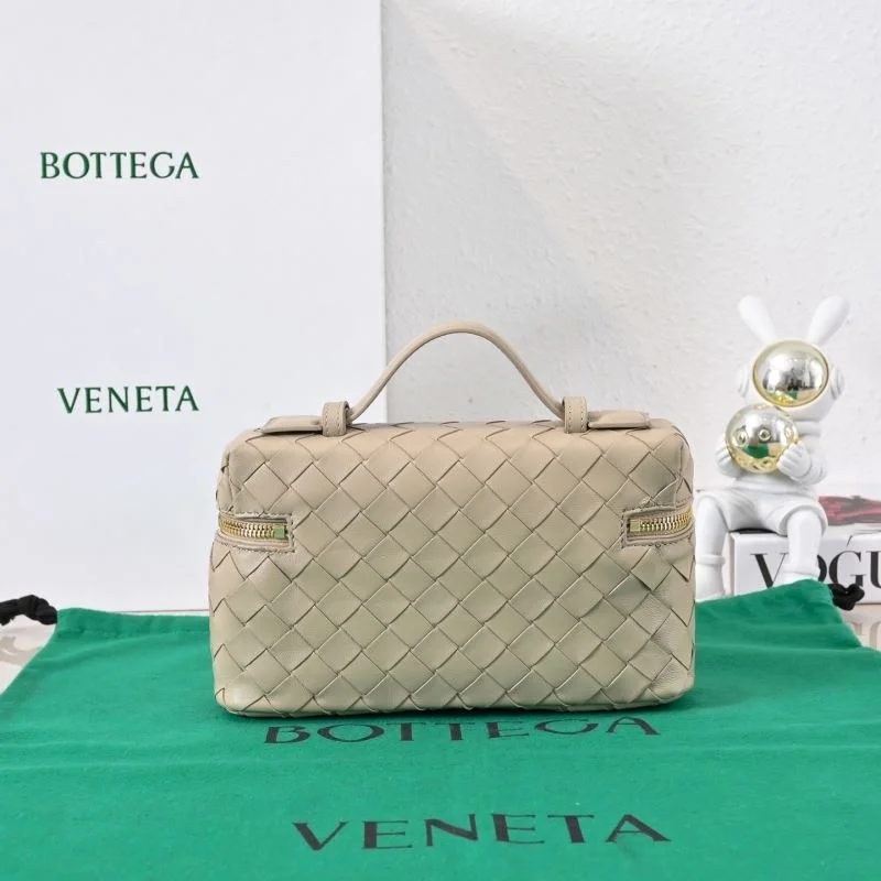 Bottega Veneta Cosmetic Bags Reliable 51907