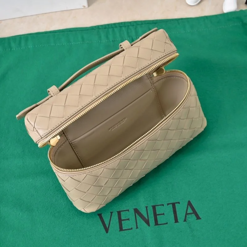 Bottega Veneta Cosmetic Bags Reliable 51907