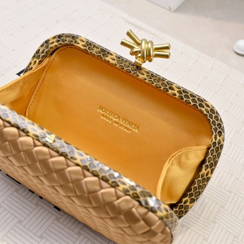 GoAnywhere Bottega Veneta Cosmetic Bags 51909