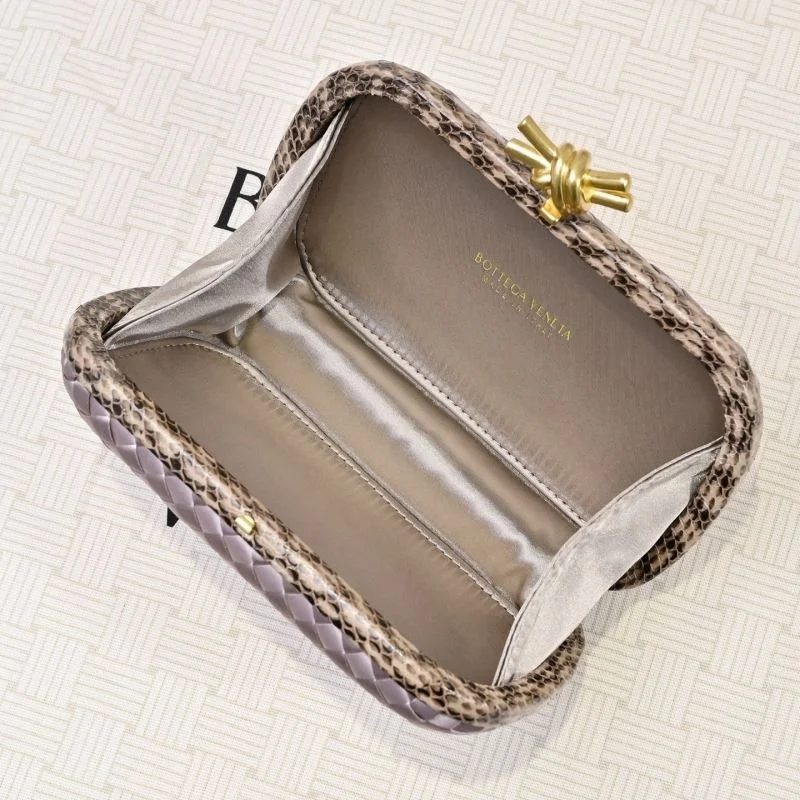 Neat Bottega Veneta Cosmetic Bags 51902