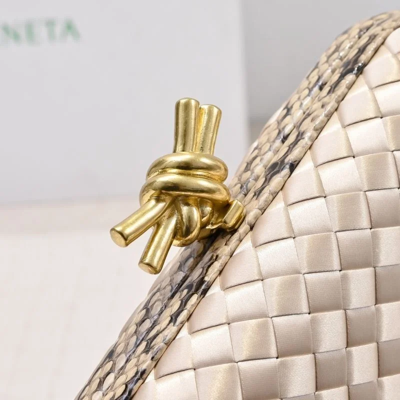 Bottega Veneta Cosmetic Bags ComfortFit 51893