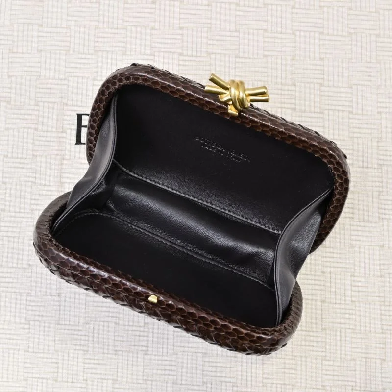 Reliable Bottega Veneta Cosmetic Bags 51894
