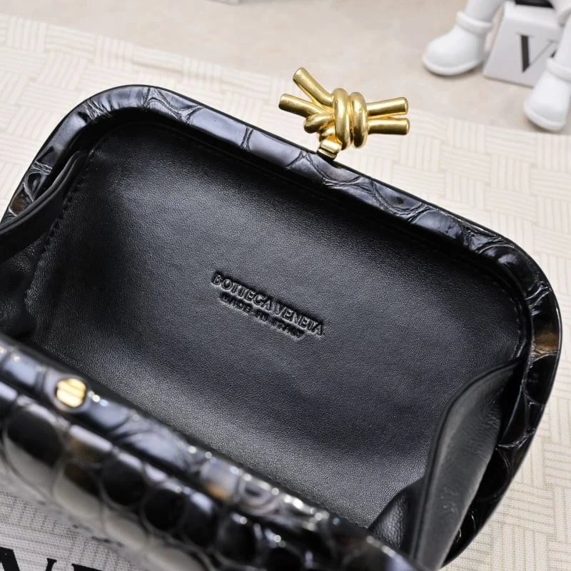 Bottega Veneta Cosmetic Bags Sophisticated 51891
