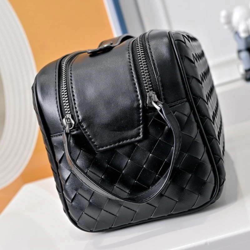 Sophisticated Bottega Veneta Cosmetic Bags 86536
