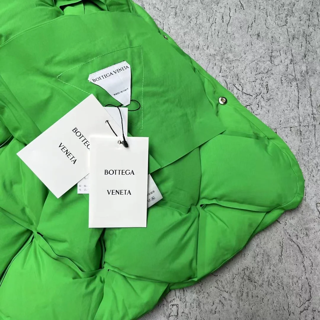 Bottega Veneta Down Jackets Youthful 165479