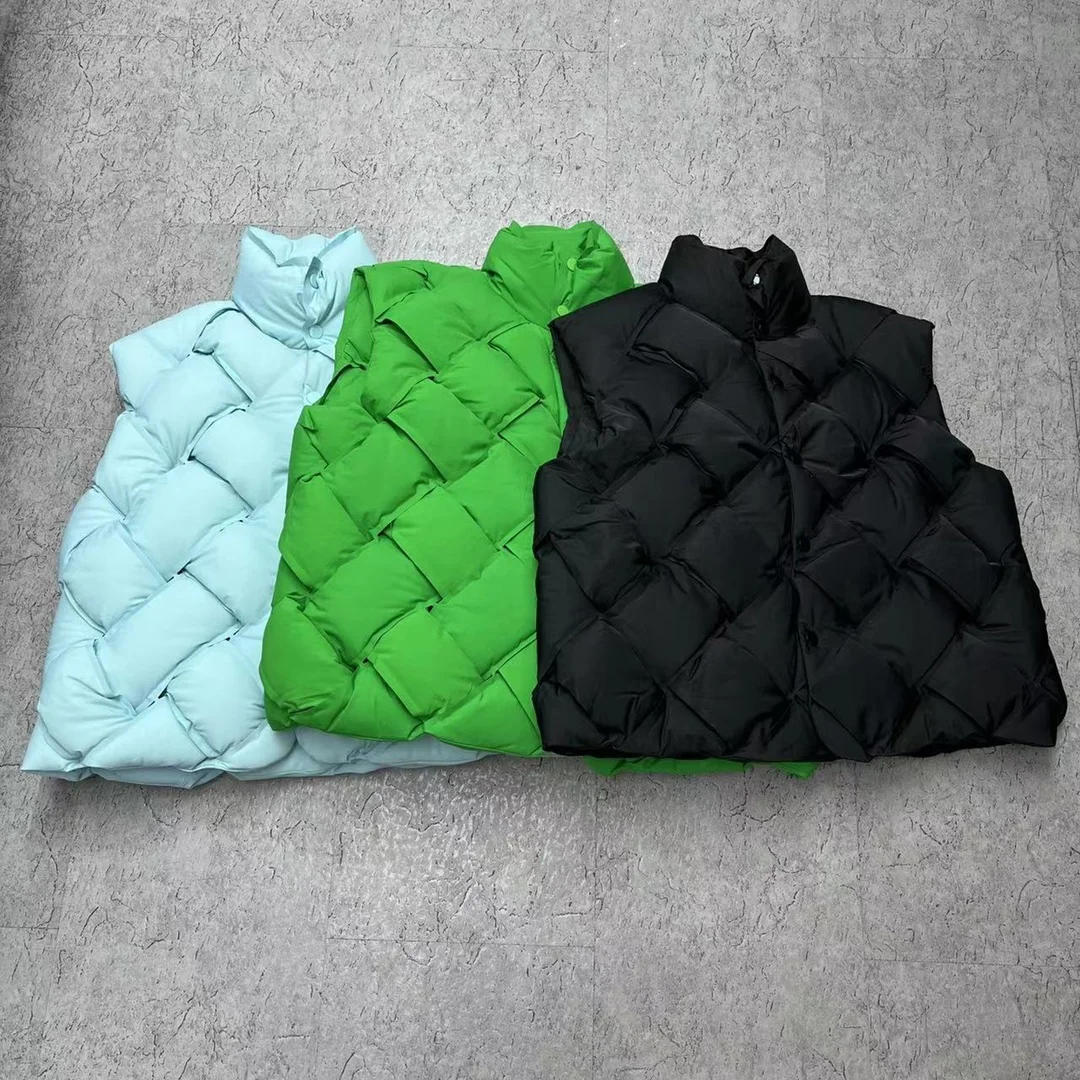 Unisex Bottega Veneta Down Jackets 165471