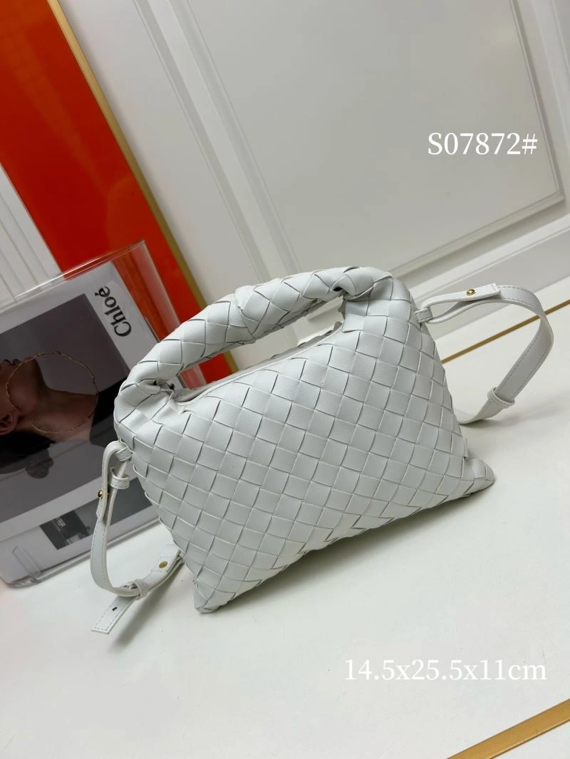 Trendy Bottega Veneta Hobo Bags 84740
