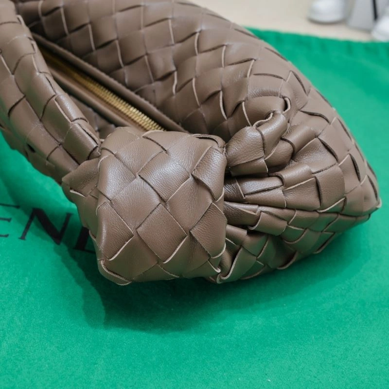 Sleek Bottega Veneta Hobo Bags 67895
