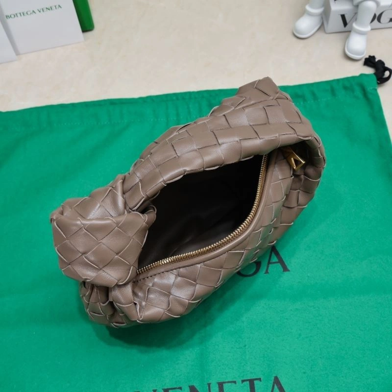 Sleek Bottega Veneta Hobo Bags 67895