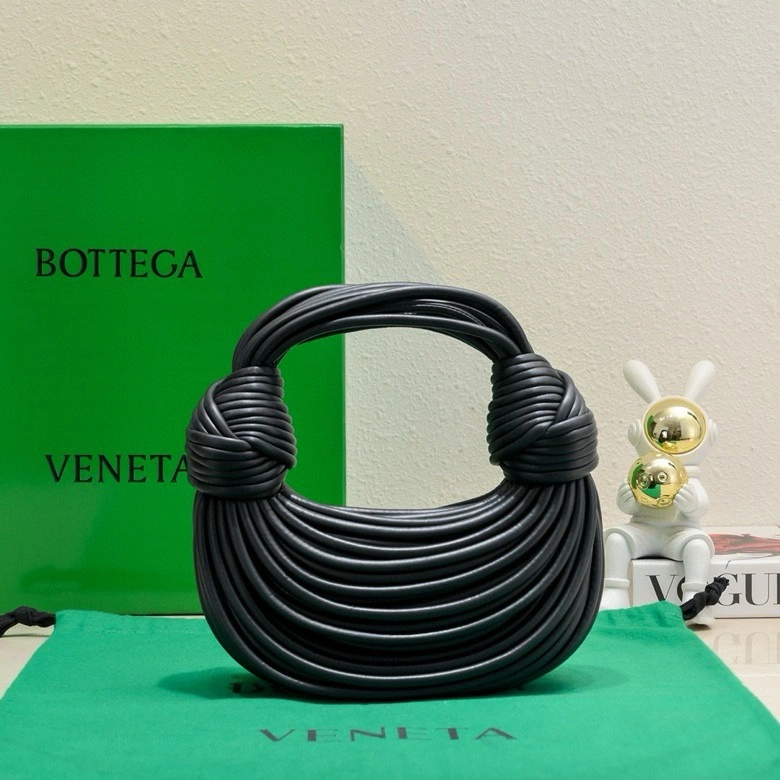 Bottega Veneta Hobo Bags WellDesigned 67732