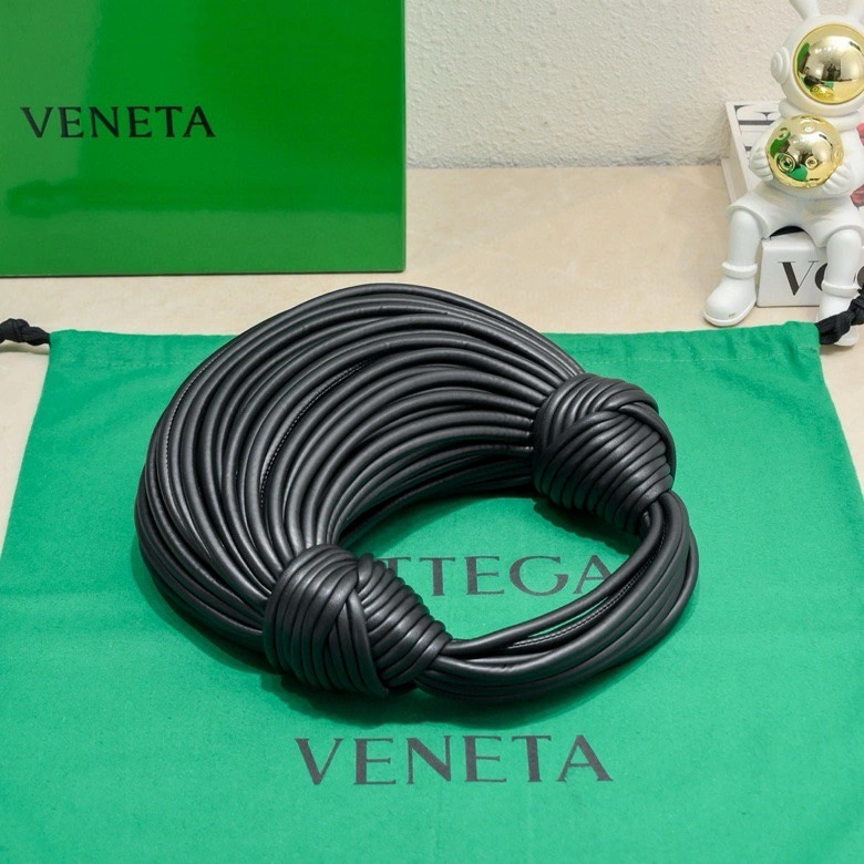 Bottega Veneta Hobo Bags WellDesigned 67732