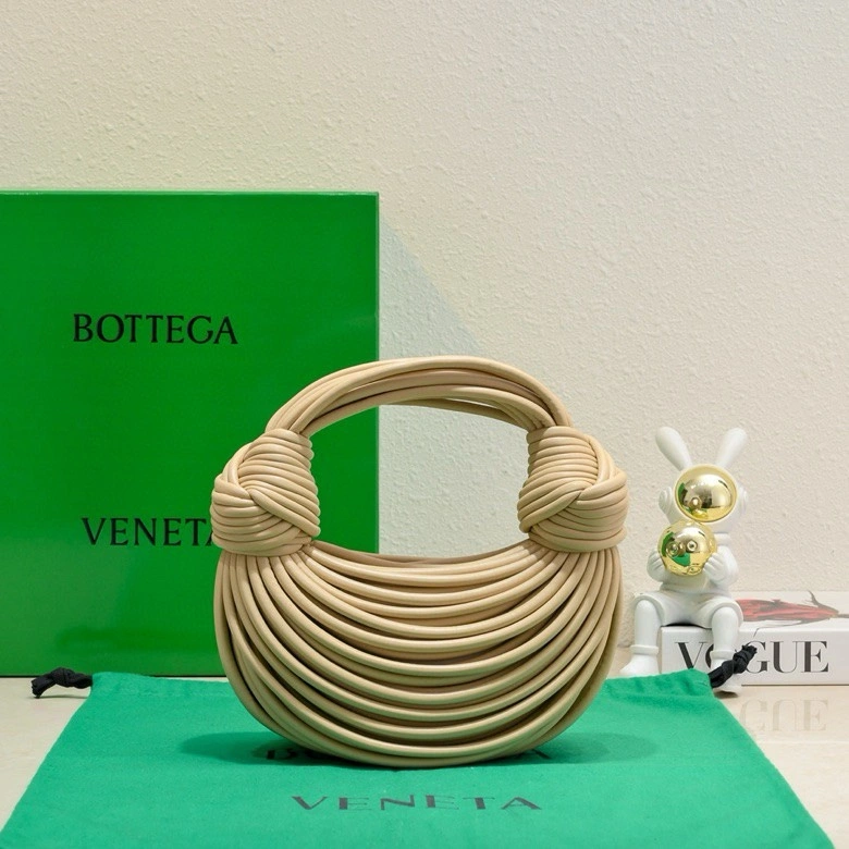 Bottega Veneta Hobo Bags UrbanChic 67774