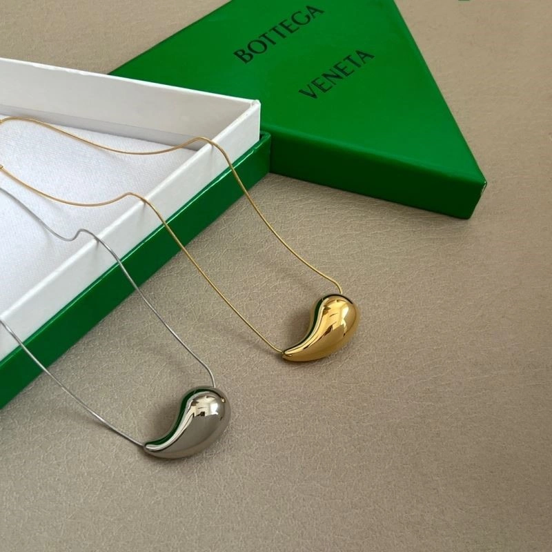 Flexible Bottega Veneta Necklaces 209438