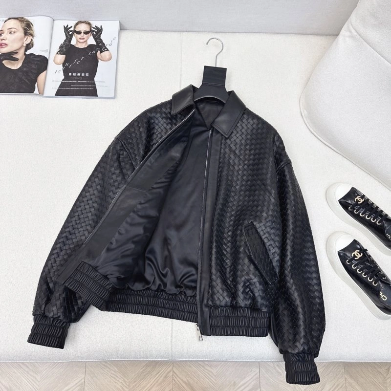 ModernLook Bottega Veneta Outwear 151952