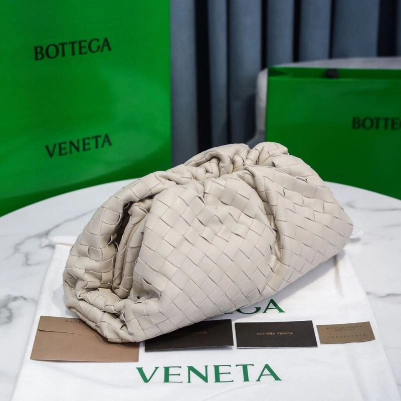 Bottega Veneta Pouch Clutch Bags EyeCatching 68113